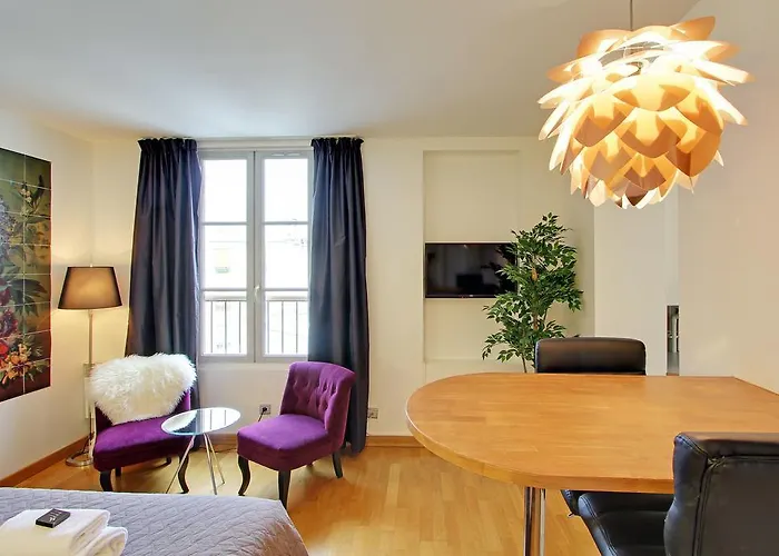 Short Stay Group Museum View Serviced Apartments