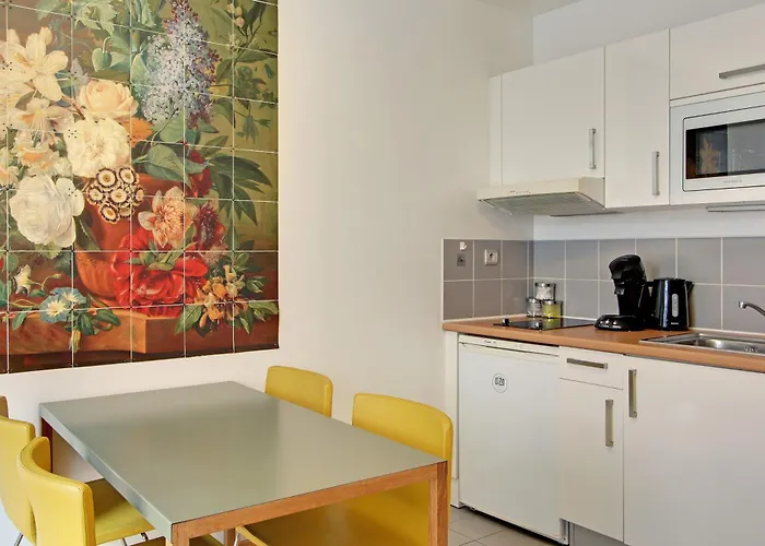 Short Stay Group Museum View Serviced Apartments