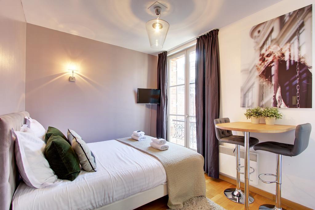 Short Group Museum View Serviced 3* Parigi